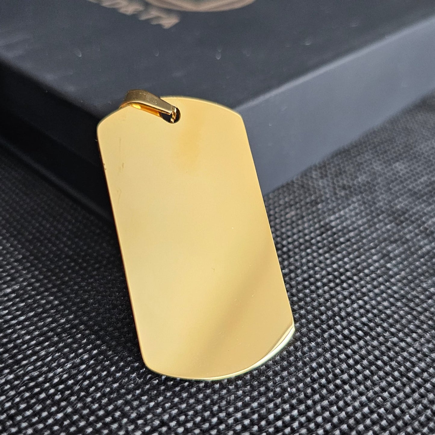 Custom Engraved Photo Necklace – A Meaningful and Unique Gift