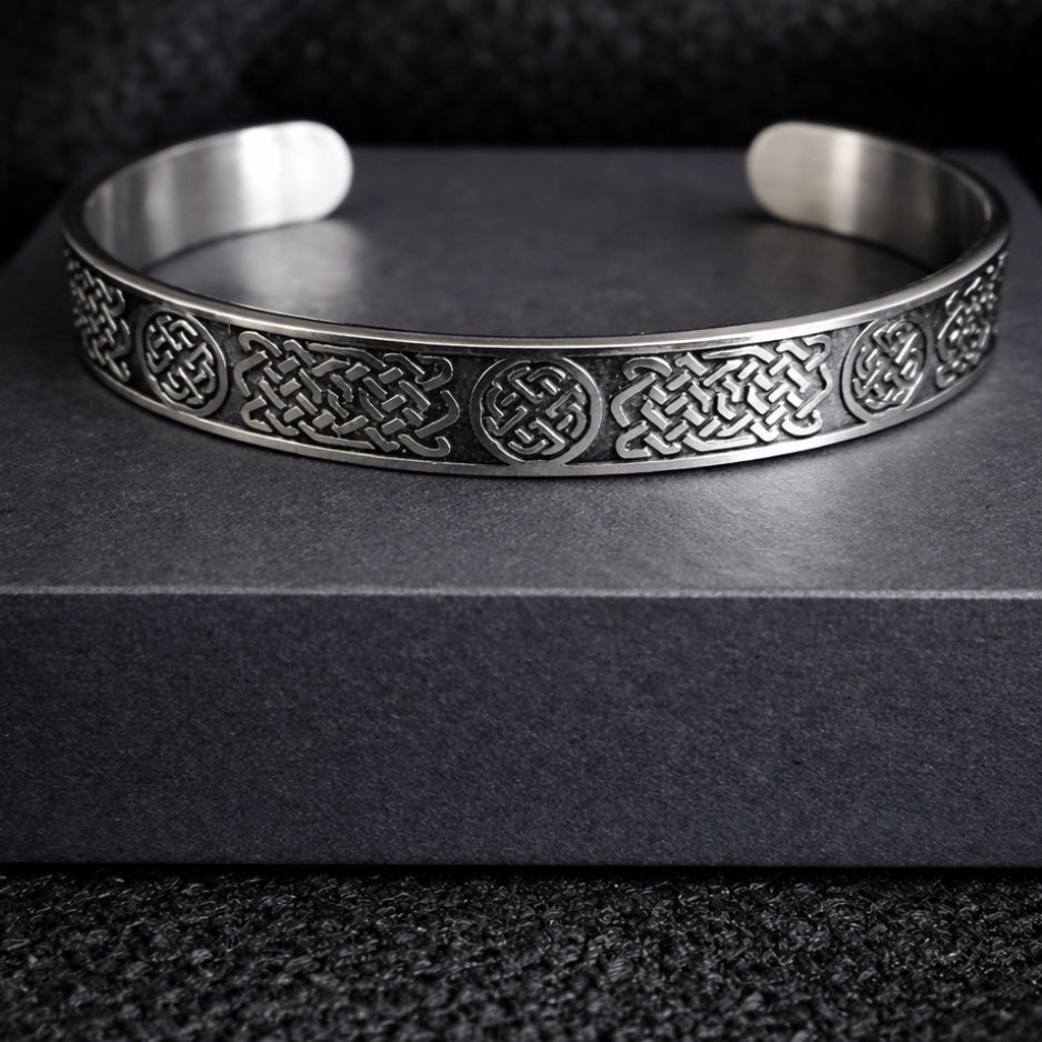Viking Celtic Knot Bracelet – Nordic Titanium Steel Cuff for Men