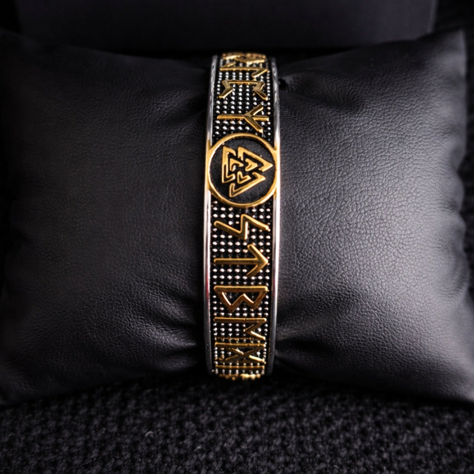 Viking Rune Bracelet with Valknut – Nordic Style Stainless Steel Men’s Bracelet