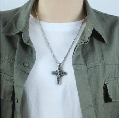 Carved viking cross pendant necklace, - Ed&Ta